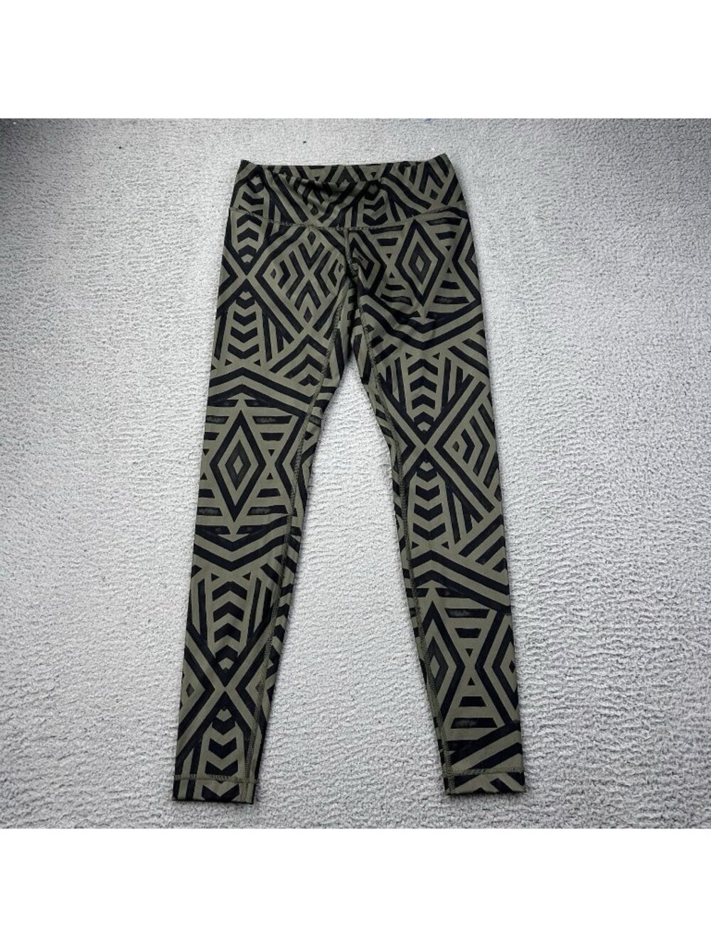Lululemon Wunder Under Full On Luxtreme Chevron Shuffle Fatigue Green Womens 6